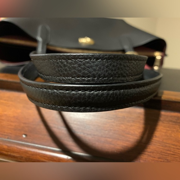 Coach Willow Tote 13.5’’L X10.75’’H X 5.5’’ Deep, handle 11’’ - Picture 8 of 12